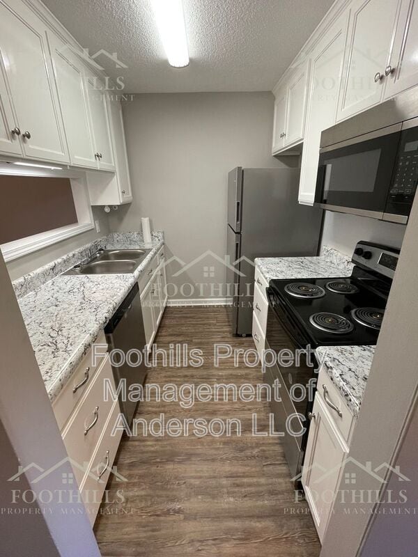 Building Photo - 4332 Old Mill Rd