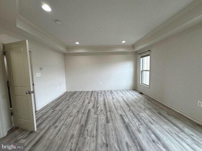 Building Photo - 23671 Sailfish Square