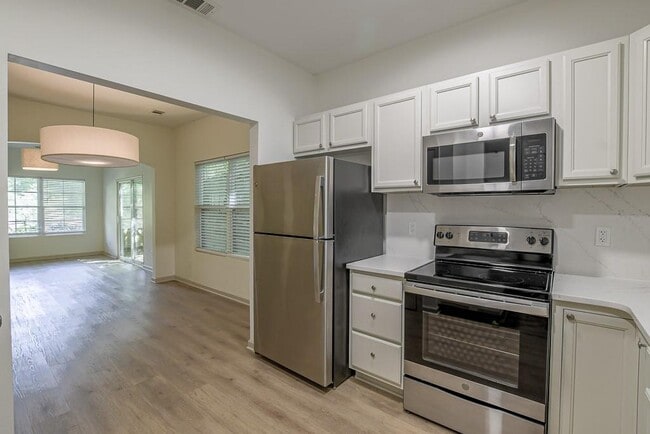 Building Photo - 70 Gardenia Dr NW