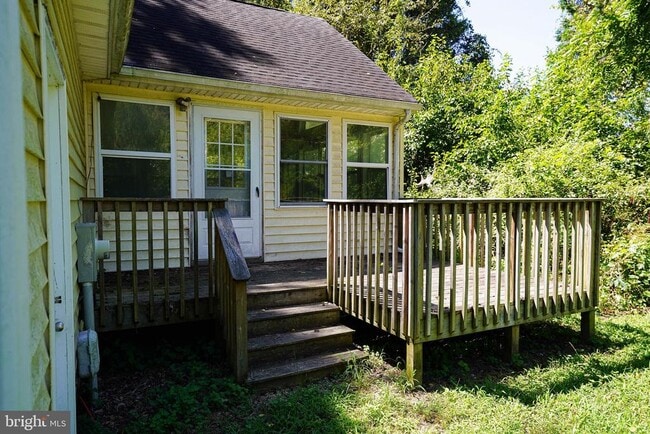 Building Photo - 5679 Anchor Pl