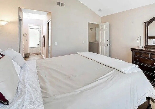 Building Photo - 34 Santa Monica St