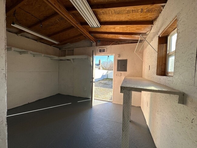 Building Photo - 5819 Winter Ave