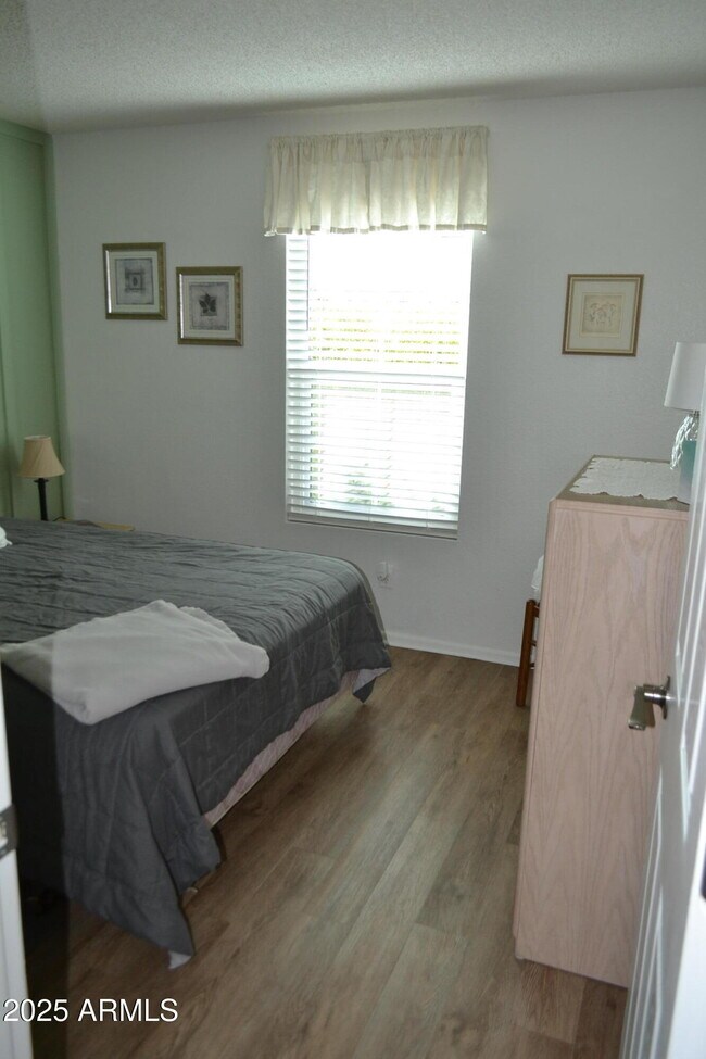 Building Photo - 455 S Delaware Dr