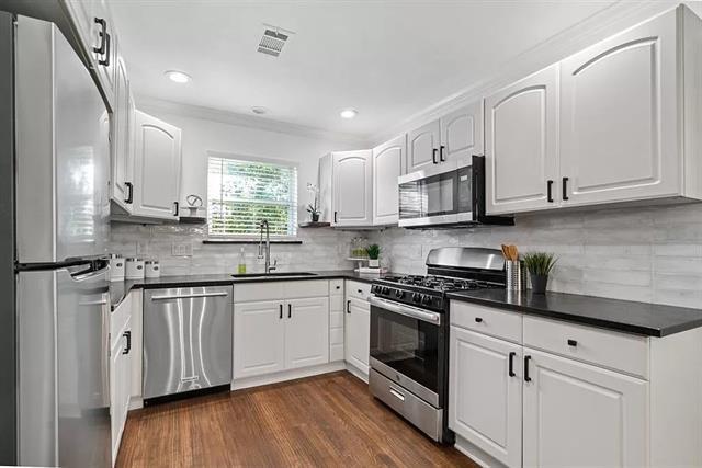 Building Photo - 3867 Gaspar Dr