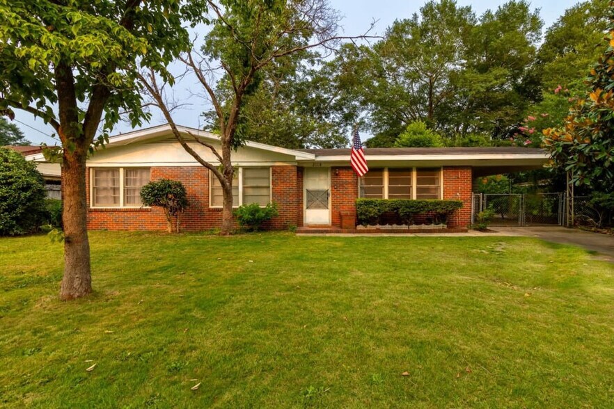 Building Photo - 2118 Skylake Dr