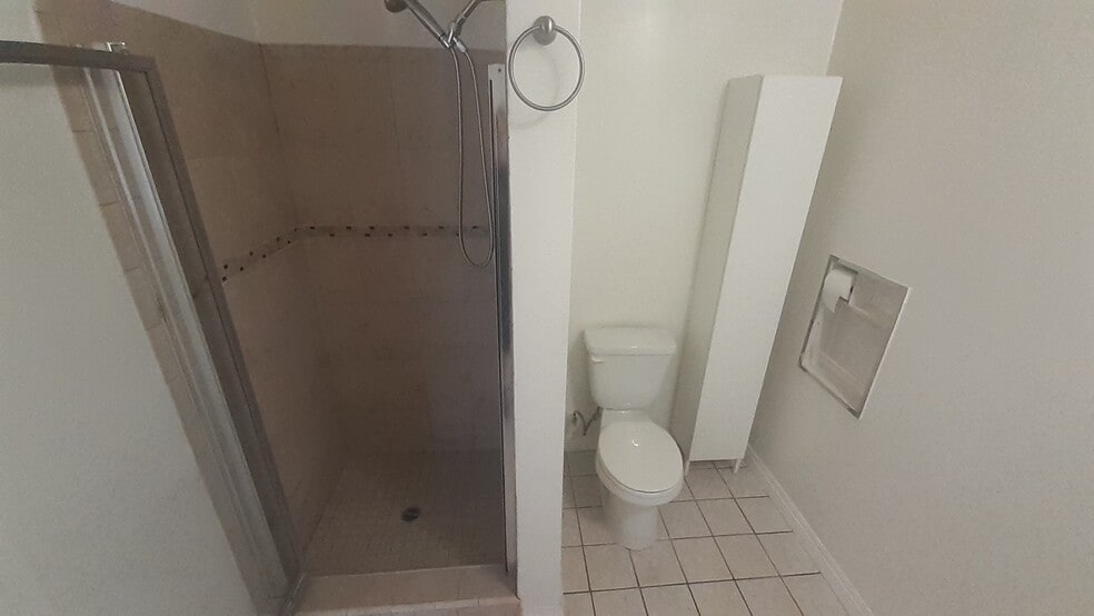 Building Photo - 5929 Laurel Canyon Blvd