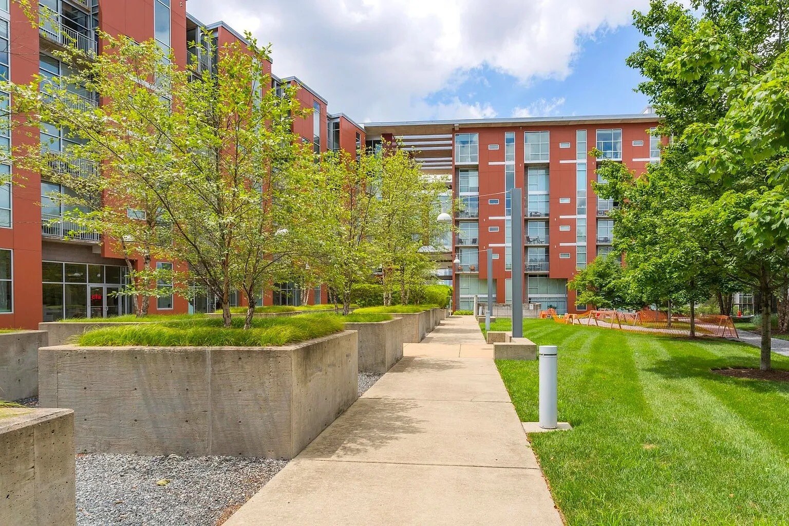 Building Photo - 2115 Yeaman Pl