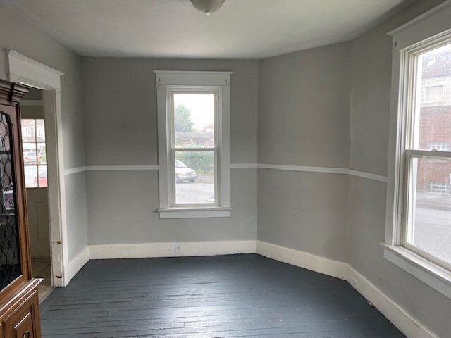 Building Photo - 417 25th St