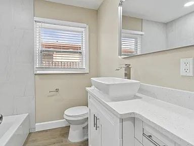 Building Photo - Beautifully Remodeled North Hyde Park Home | Prime Tampa Location