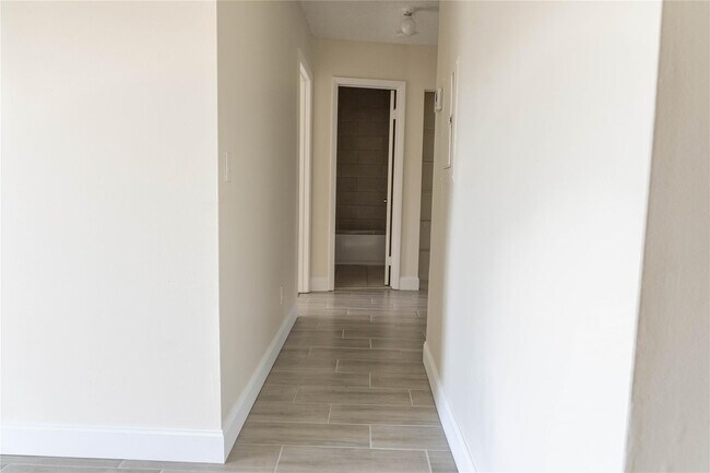 Building Photo - 11686 NW 39th St