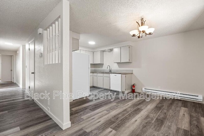 Building Photo - 10507 W Irving Ct