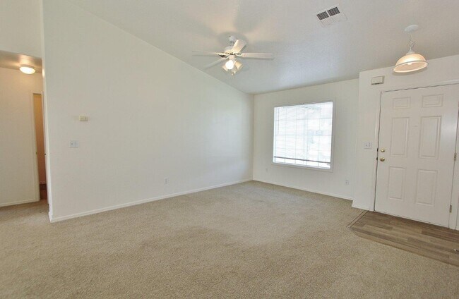Building Photo - 3721 Pierre Ave