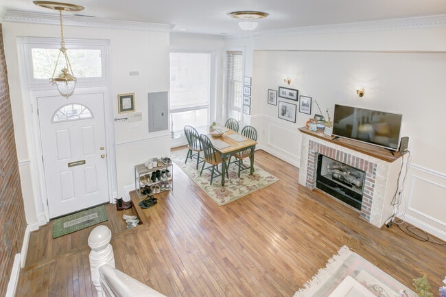 Building Photo - 1631 4th St NW