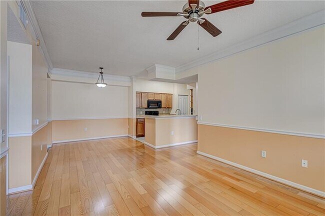 Building Photo - 9833 Baywinds Blvd