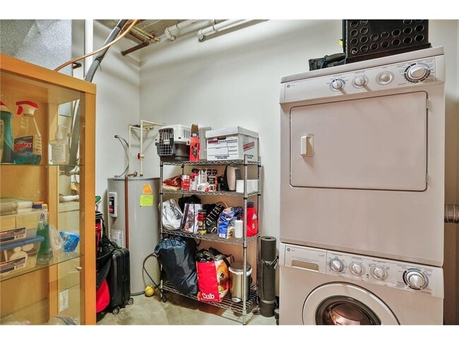 Building Photo - 525 N 3rd St