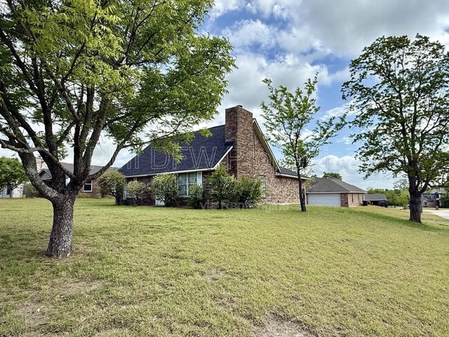 Building Photo - 1001 Weiss Ave