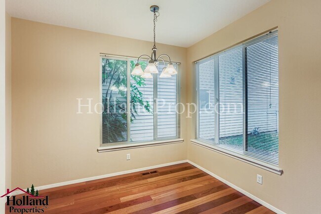 Building Photo - Charming 3-Bedroom Home in Arbor Vineyard