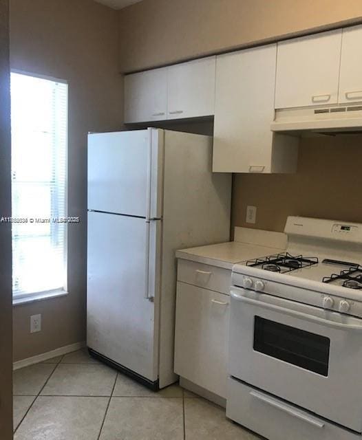 Building Photo - 8066 Sanibel Dr