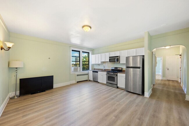 Building Photo - 1722 John F. Kennedy Blvd