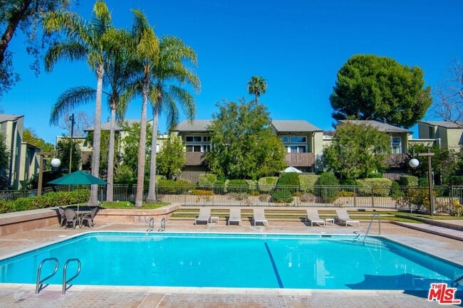 Building Photo - 4810 Hollow Corner Rd