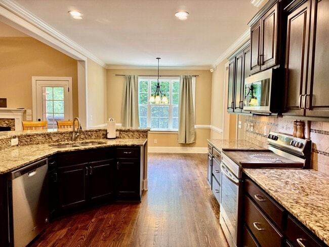Building Photo - 3658 Pleasants Ridge Dr