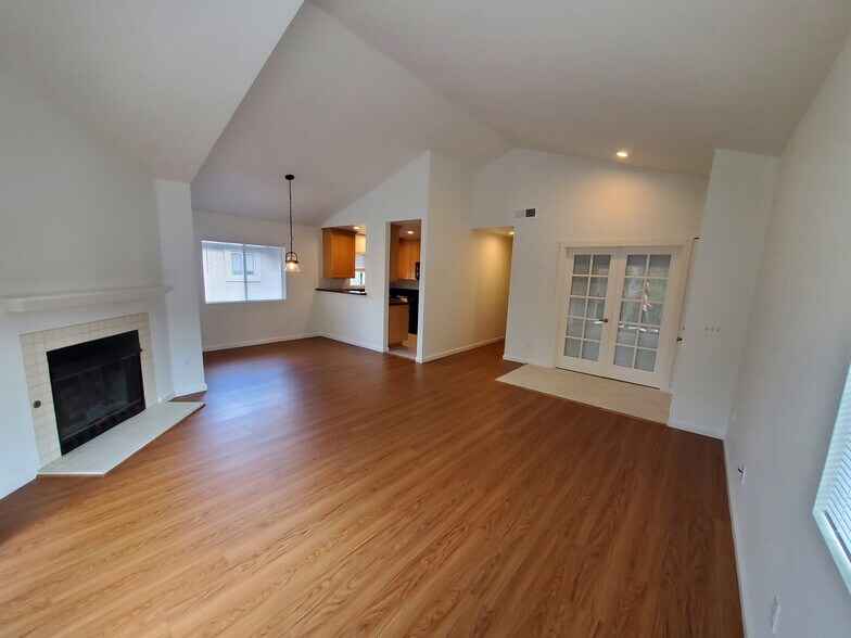 Building Photo - 11353 Avenida De Los Lobos