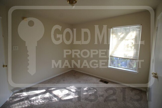 Building Photo - 1408 Dugger Cir