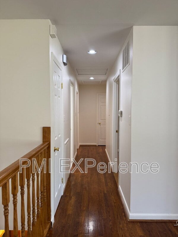 Building Photo - 3203 Amador Dr