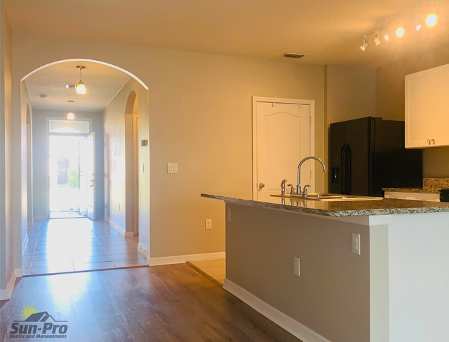 Building Photo - 2704 Star Coral Ln