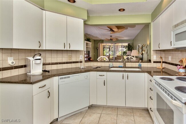 Building Photo - 4200 Sawgrass Point Dr