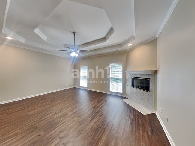 Building Photo - 7270 Wyngate Dr