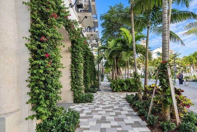 Building Photo - 651 Okeechobee Blvd