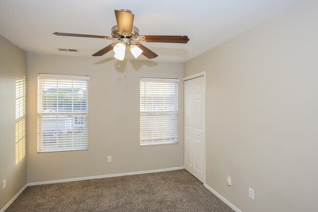 Building Photo - 11033 Dry Stone Dr