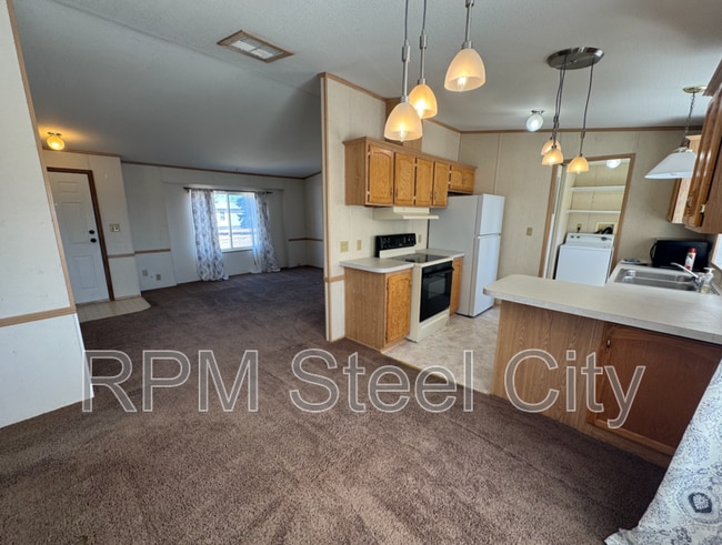 Building Photo - 957 S Saki Dr