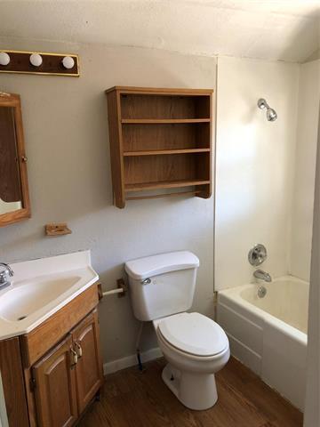 Building Photo - 824 Beech St