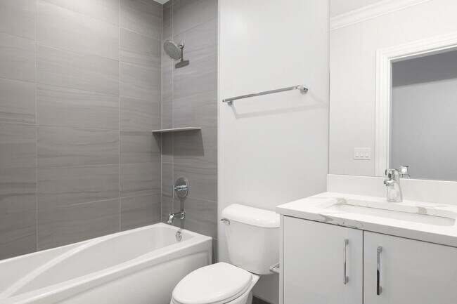 Building Photo - 6555 W North Ave