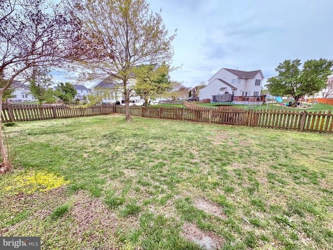 Building Photo - 39 Wild Rose Dr