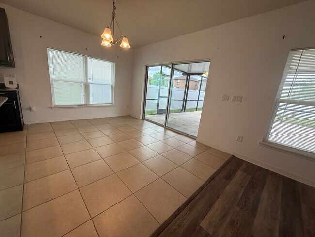 Building Photo - Spacious Riverview Rental in South Fork Lakes with Oversized Screened Patio & 2-Car Garage