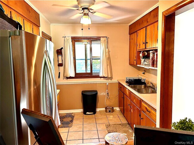 Building Photo - 102 Overocker Rd