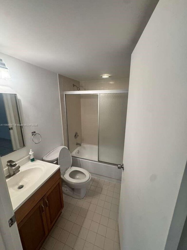 Building Photo - 9140 SW 123rd Ct