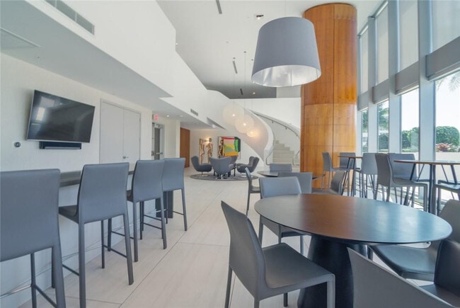 Building Photo - 1180 N Federal Hwy