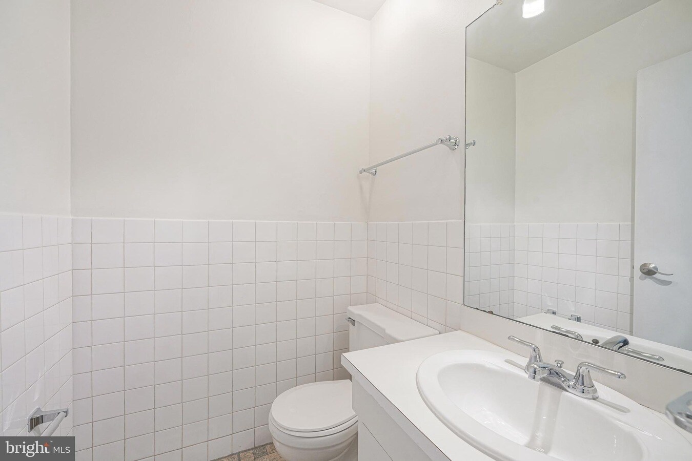 Building Photo - 1025 Oaklyn Ct