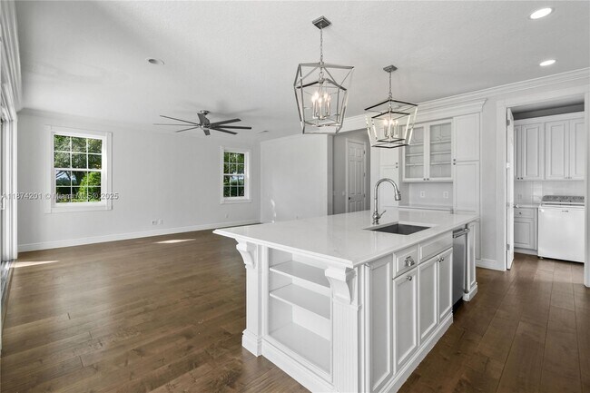 Building Photo - 118 Barbados Dr