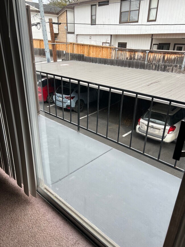 Building Photo - 8038 Broadway St