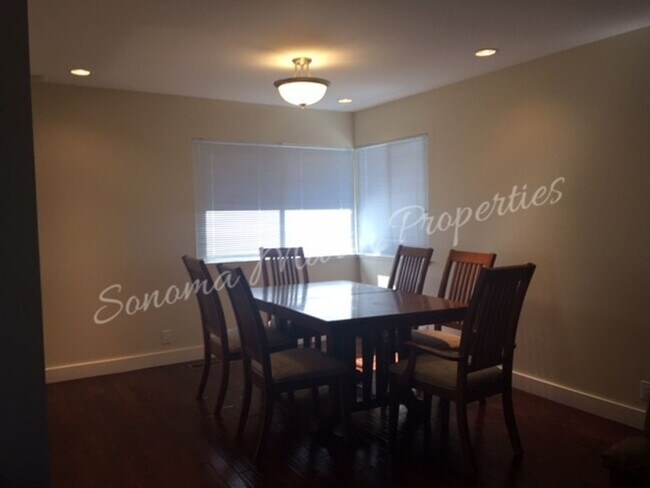 Building Photo - Great 3br/2ba Rincon Valley Home ~ Sonoma ...