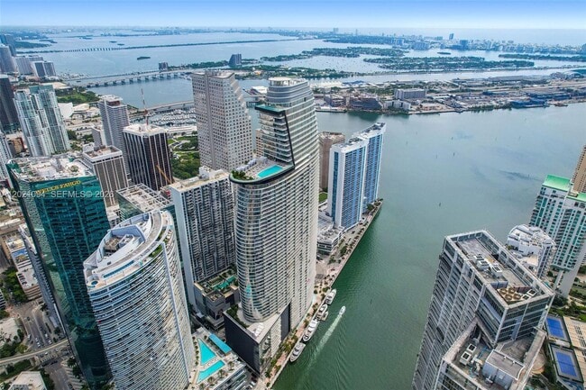 Building Photo - 300 Biscayne Blvd Way