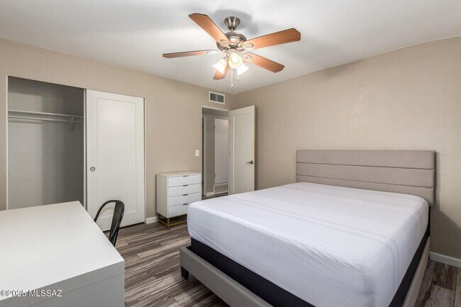 Building Photo - Charming 3bed/2 bath home located in the heart of Tucson, just minutes from the University of Ari...