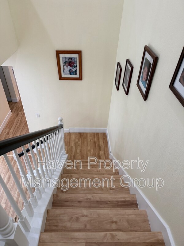 Building Photo - 49 E Heritage Dr