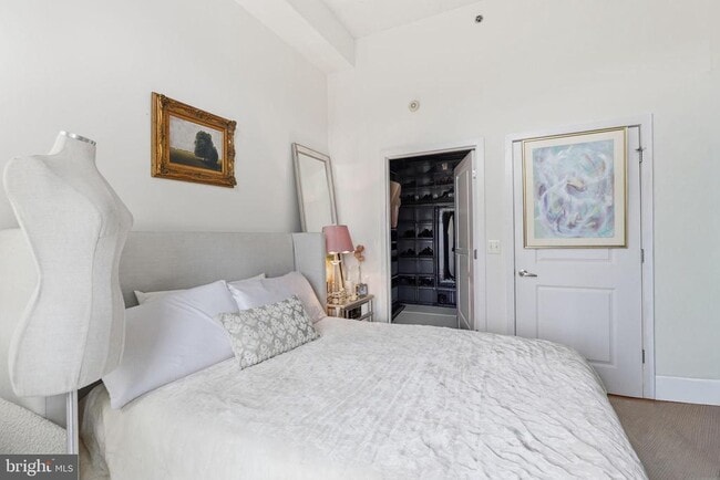 Building Photo - 520 John Carlyle St