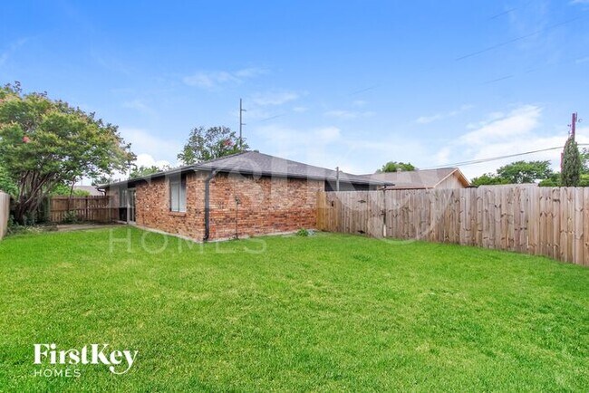 Building Photo - 3537 Rockcrest Dr